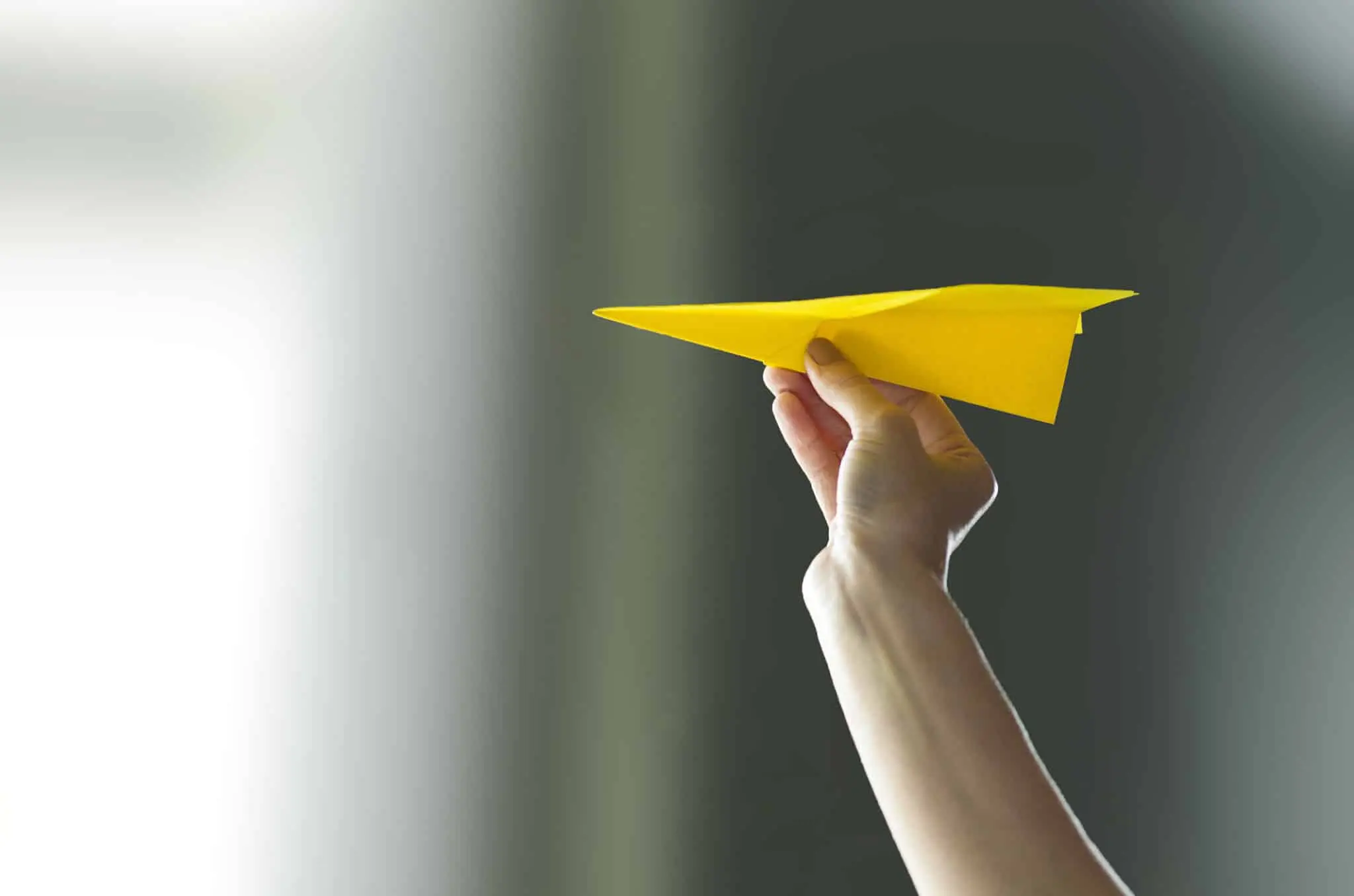 Savez-vous ce qu'il adviendrait d'un avion en papier lâché depuis la station spatiale internationale ?