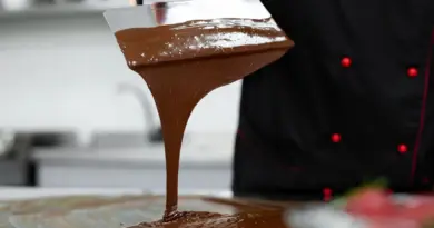 Sexe et nourriture : qu’est-ce que le sploshing, un type de fétichisme ? - RTBF Actus