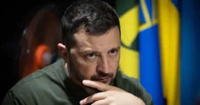 Sommet Trump-Poutine en Alaska : Zelensky rejette toute concession et exige un siège à la table