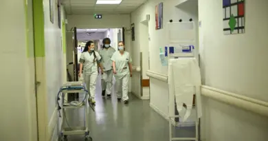 Sous-payés, les médecins étrangers du Grand Hôpital de l'Est Francilien contraints de rembourser les primes versées - L'Humanité