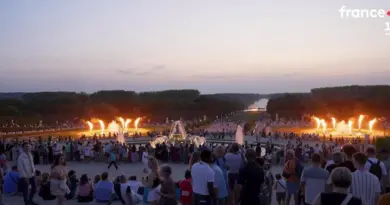 Spectacle des Grandes Eaux au château de Versailles : immersion pleine de magie à l'époque de Louis XIV