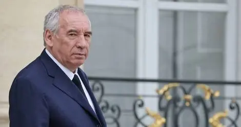 Suppression de deux jours fériés : le gouvernement vise 4,2 milliards d’euros dès 2026 avec cette mesure
