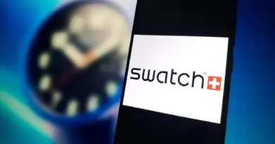 Swatch retire cette publicité après de virulentes accusations de racisme