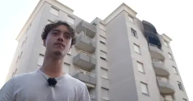 TÉMOIGNAGE. "J'ai agi par instinct, je ne me considère pas comme un héros" : les occupants d'un immeuble en proie à un incendie évacués par leur jeune voisin