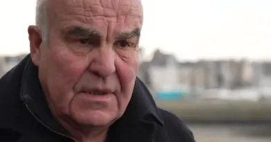 TÉMOIGNAGE. "Nous avons assez souffert, il a assez souffert", l’appel d’un père pour son fils dans le coma depuis 20 ans