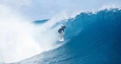 Tahiti Pro 2025 : Mihimana Braye se qualifie pour les quarts de finale