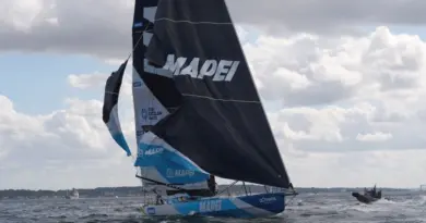 The Ocean Race Europe. Collision spectaculaire du voilier de Thomas Ruyant
