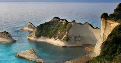 Corse, Ajaccio, Bastia, mountain, beach, sea, cliff, village, maquis, landscape