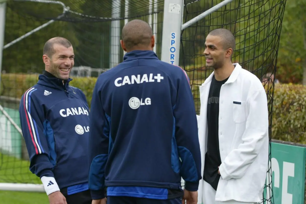 Tony Parker et sa discussion décisive avec Zinédine Zidane et Thierry Henry avant de se lancer dans une carrière d'entraîneur : « Ils m'ont convaincu »