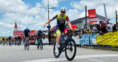Tour de Guyane : James Ambrose Parish s’impose au sprint à Iracoubo