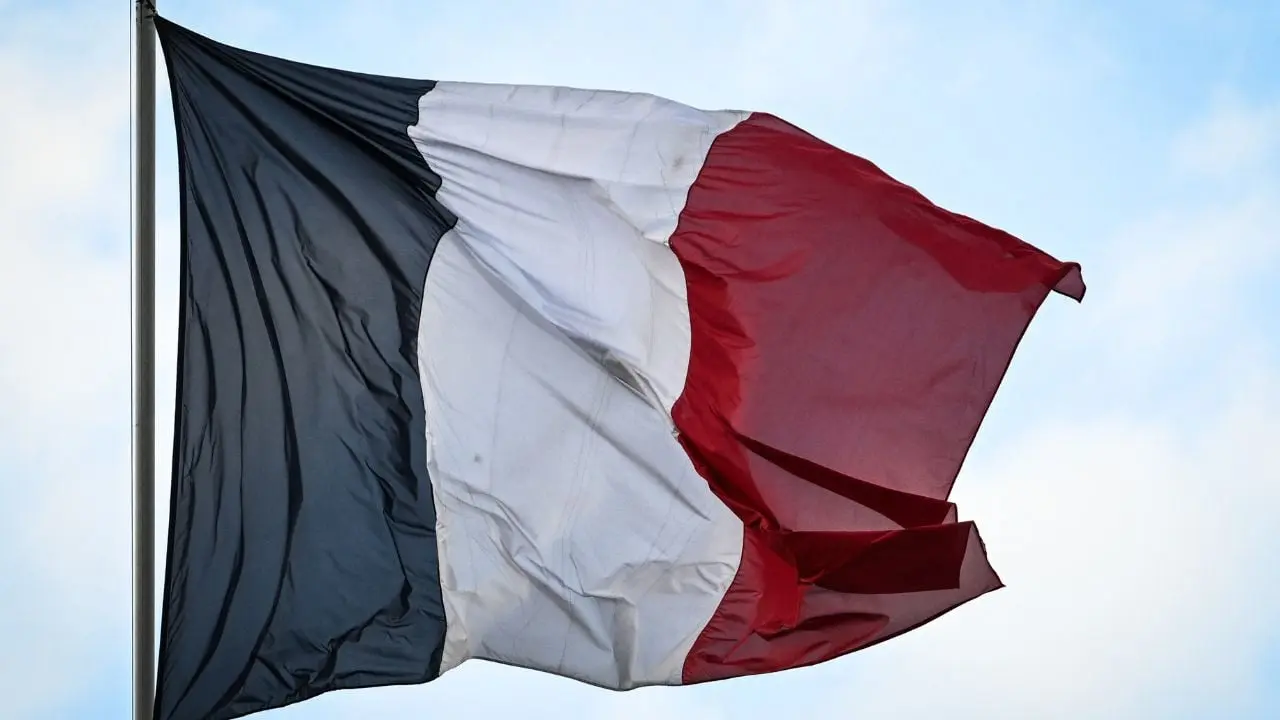 "Tous résilients" : que contient le manuel de survie distribué à la rentrée aux Français ?