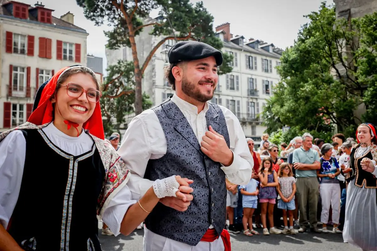 Selon la présidente, de plus en plus de jeunes adhèrent à Lo Ceu de Pau, passeurs de traditions locales et ancestrales.