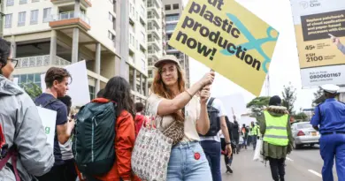 Traité mondial sur le plastique : à Genève, les négociations se soldent par un « échec cuisant » - Euractiv FR