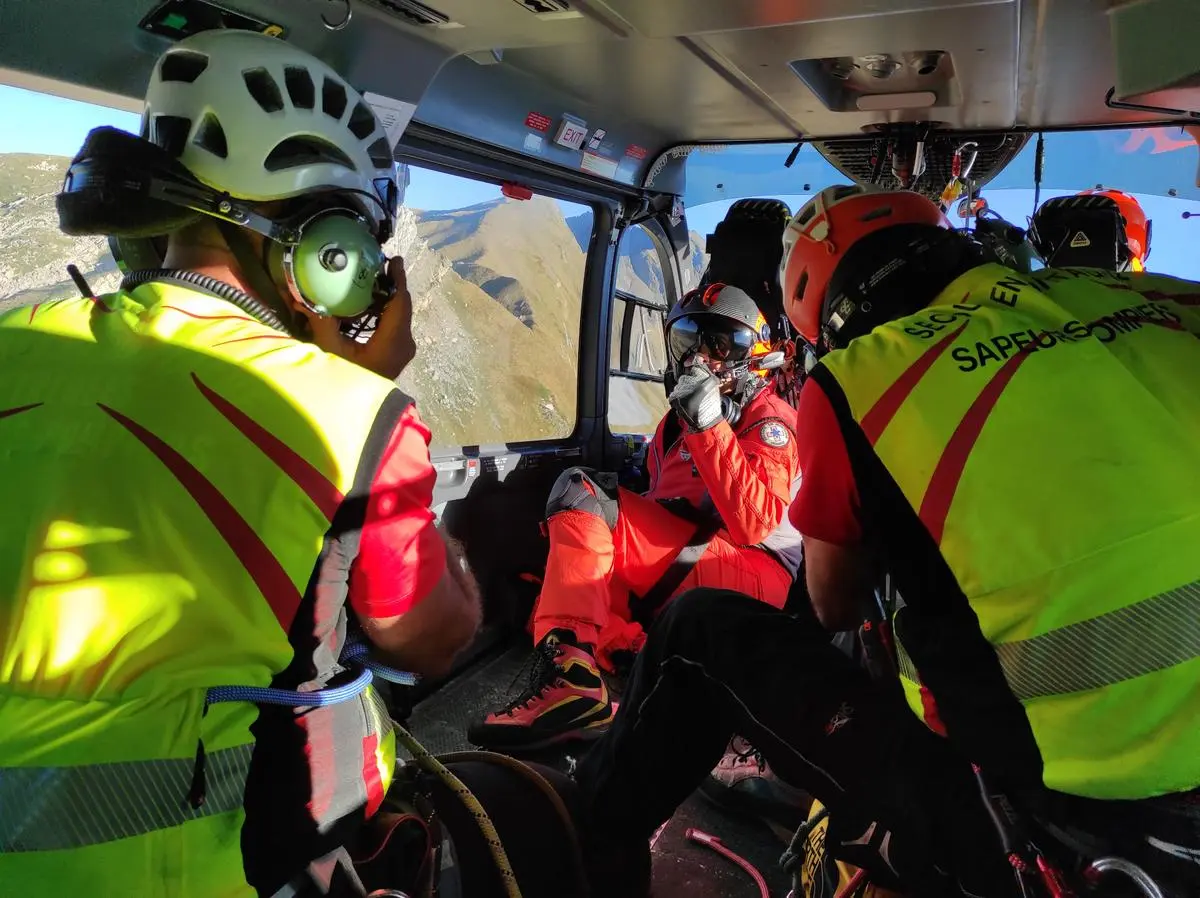 Trois secours en montagne ce dimanche après-midi pour les pompiers et Dragon 64
