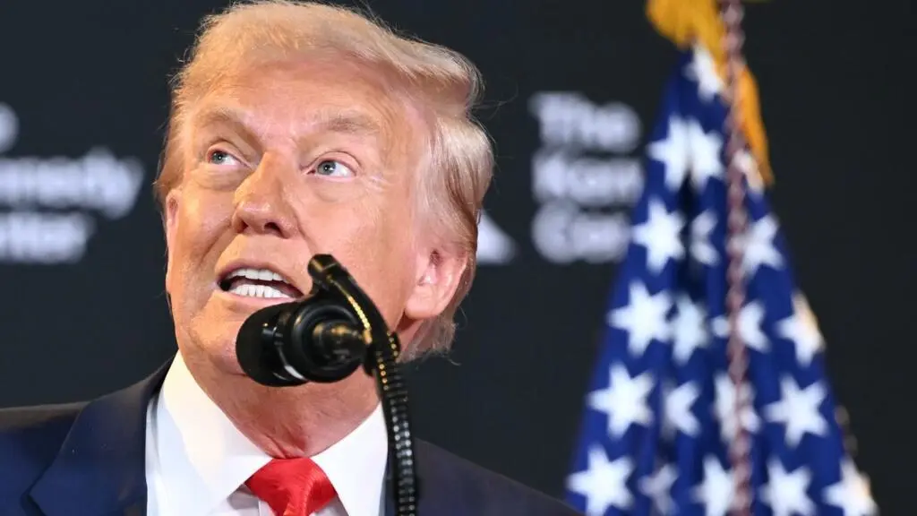 Trump assouplit les réglementations du secteur spatial américain, une victoire pour Musk