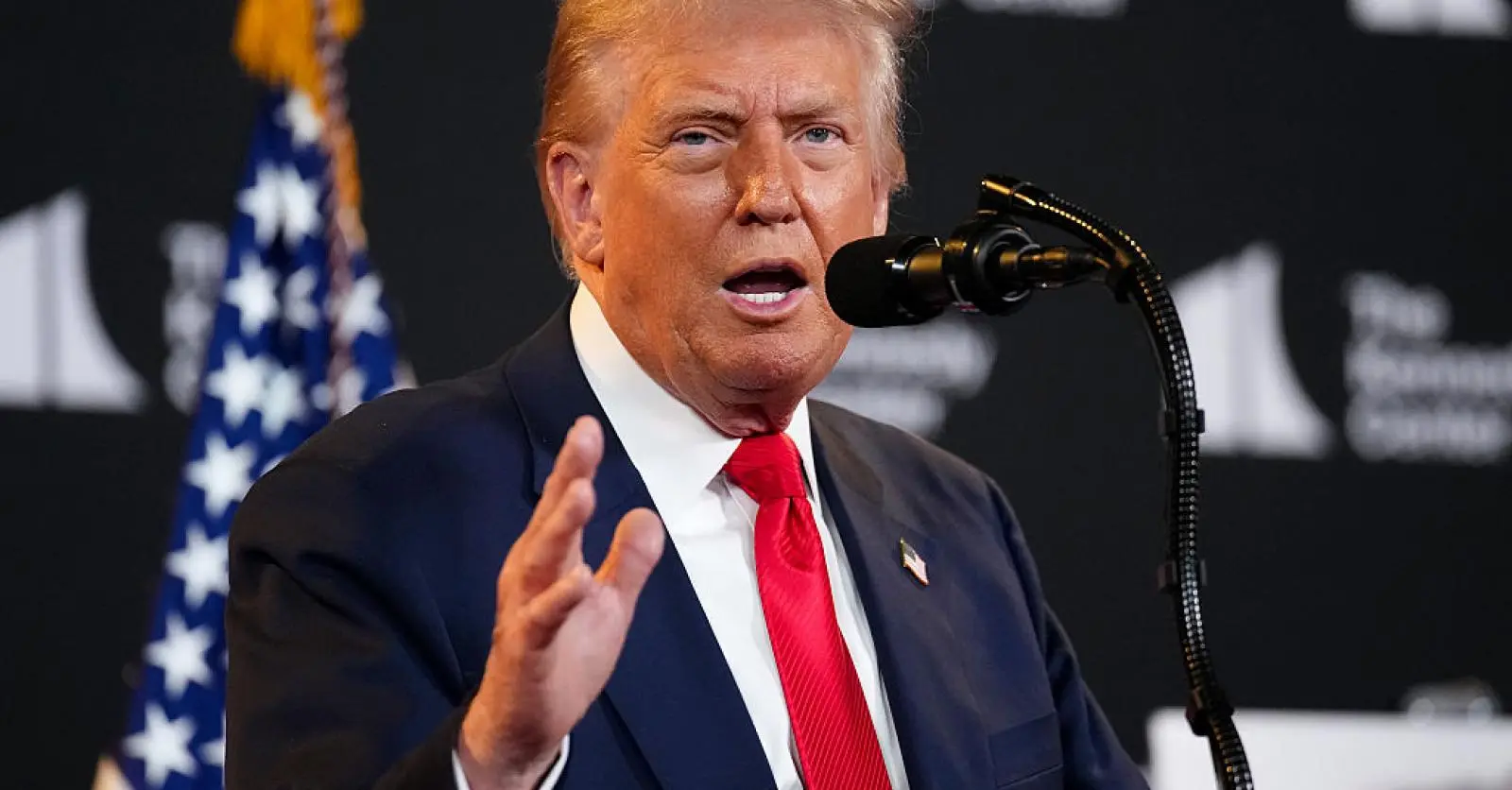 Trump estime à "25%" le risque d'échec de sa rencontre avec Poutine
