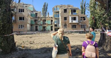 Ukraine: la population de Kiev ébranlée après des frappes russes meurtrières sur un immeuble résidentiel
