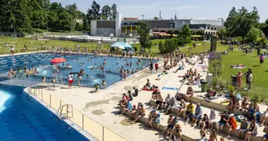 Un baigneur perd la vie après un accident dans une piscine à La Chaux-de-Fonds