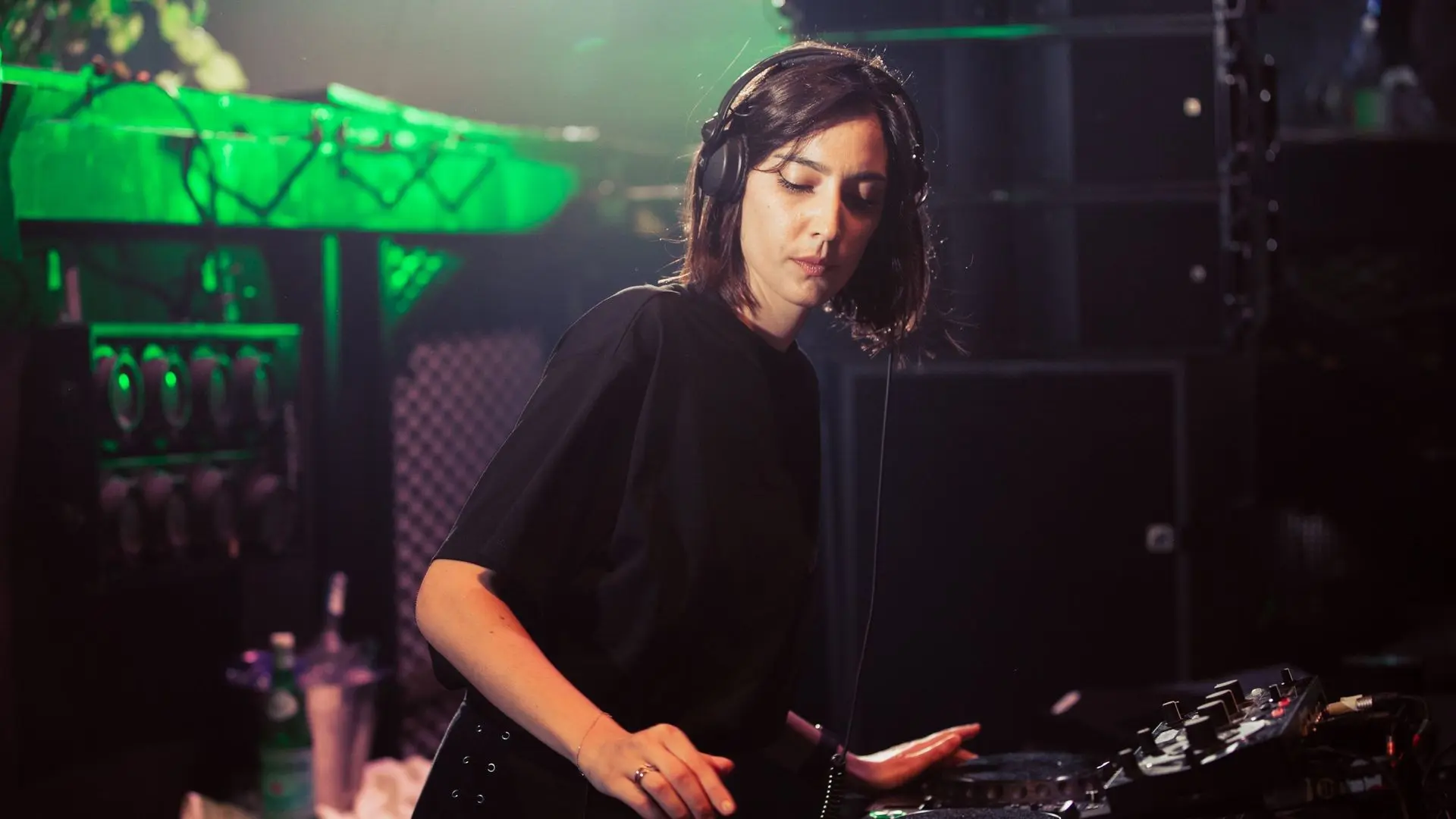 'Un deuil invisible' : Amelie Lens prend la parole sur les fausses couches qu’elle a vécues - RTBF Actus