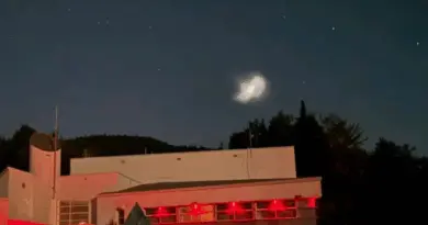 Un étrange objet lumineux en forme de spirale émerveille le Québec lors des Perséides, et ce n’était pas une étoile filante