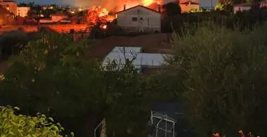 Un feu d’habitation se déclare à Antibes ce mardi, trente pompiers mobilisés