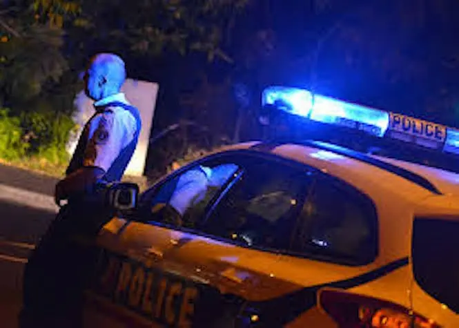 Major de police, retraite d'office