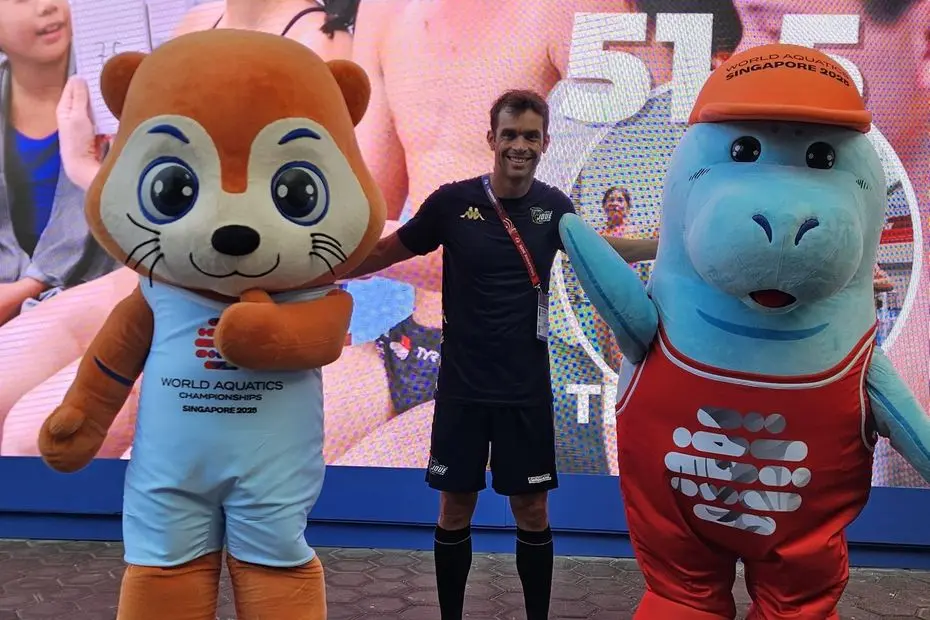 Un nageur de Joué-lès-Tours participe aux championnats du monde Master de natation à Singapour, "dans la même ligne d'eau que Léon Marchand"