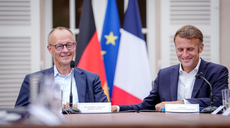 « Un signe d’amitié » : à Brégançon, Macron et Merz tentent de relancer le couple franco-allemand