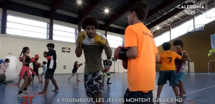 Un trail dans la chaîne, de la boxe à Pouembout, un centre de tri à Poya… Le JT du 12 août de Caledonia