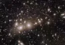Une galaxie composée à 99,99 % de matière noire débusquée dans l’amas de Persée