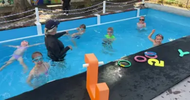 Une piscine mobile sillonne les quartiers pour prévenir les risques de noyade chez les enfants