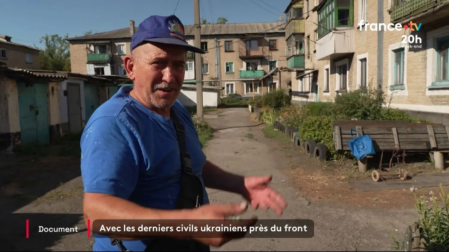 VIDEO. "Je suis le dernier à vivre encore ici" : près de la ligne de front en Ukraine, des civils condamnés à fuir ou à se terrer chez eux