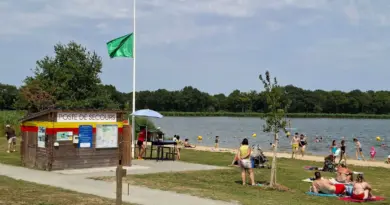 VIDÉO - Pourquoi le plan d'eau de la Rincerie dans le Sud-Mayenne est-il davantage protégé des cyanobactéries ? - ici