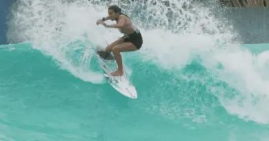 VIDÉO. Surf : À 14 ans, Tya Zebrowski rêve de conquérir le monde