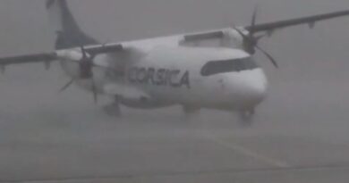 VIDEO - Une rafale soulève brièvement un avion de ligne sur l'aéroport de Calvi - ici