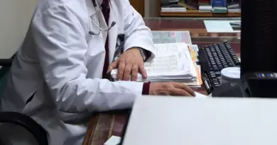 Vaginose bactérienne | Et si on traitait aussi le partenaire ?