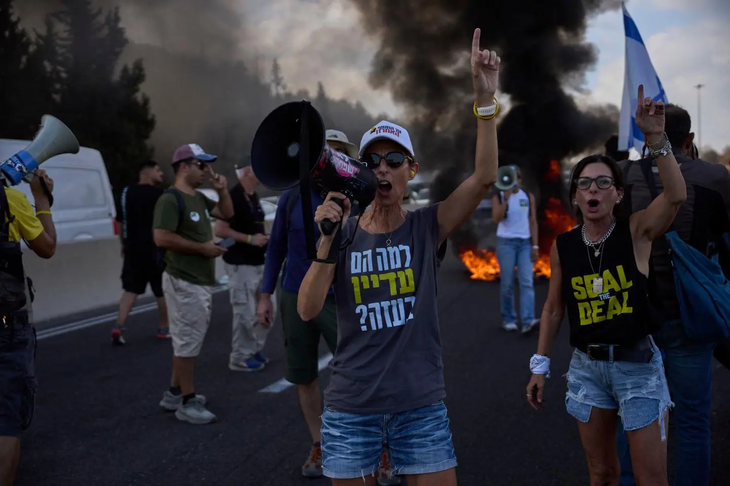 Vidéo. VIDEO｜Des milliers de manifestants en Israël pour la fin de l’offensive et la libération des otages