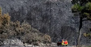 "Vigilance maximale" face au risque de réactivation du feu dans l'Aude