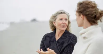 Voici le premier reproche que font les enfants adultes à leurs parents lorsqu’ils sont en thérapie, selon une psy