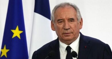 Vrai ou faux. La charge de la dette va-t-elle devenir le budget le plus important de l'État, comme l'affirme François Bayrou ?