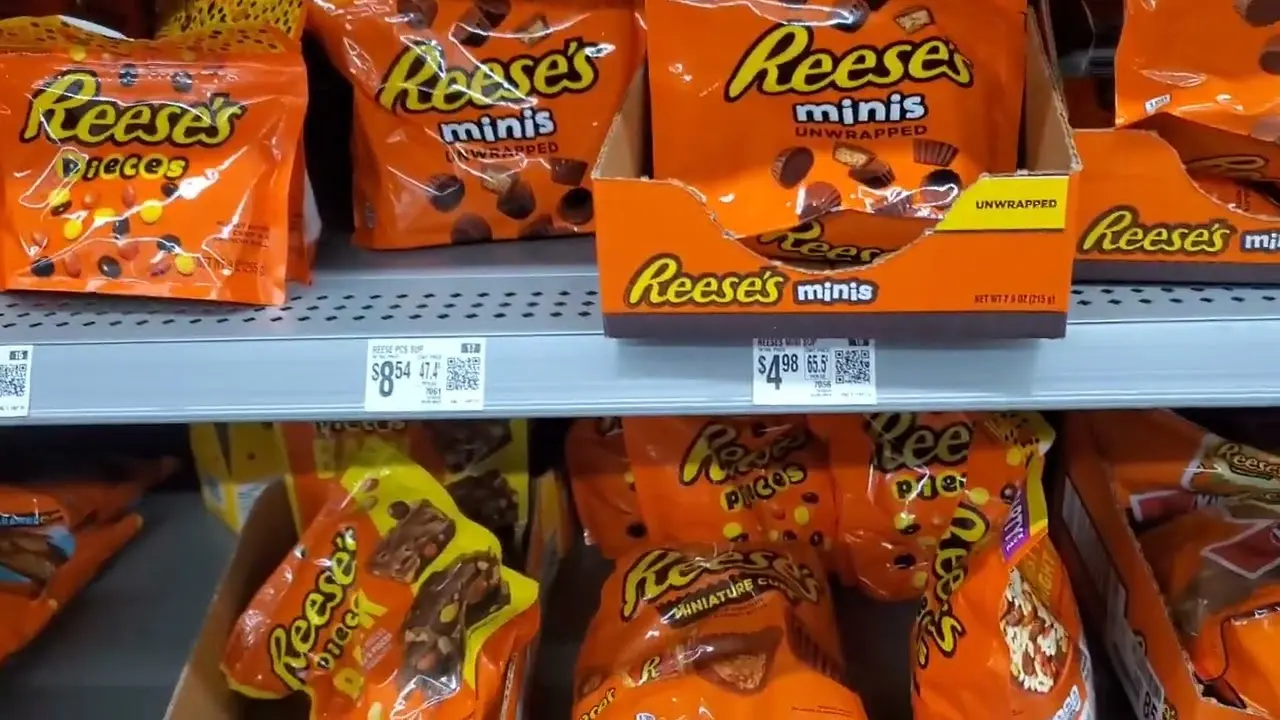 WOW! ASMR! TOP CHOCOLATE CANDY NEW AT WALMART! #Walmart #asmr #amazing #candy #snacks