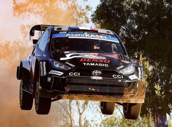   WRC. OGIER LEADER AU PARAGUAY DEVANT FOURMAUX