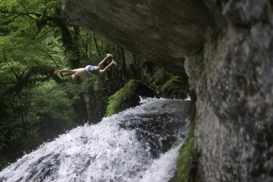 Jeremy Nicollin se prépare à un nouveau saut encore plus haut pour battre son propre record !