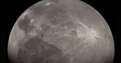 la plus grande lune du Système solaire nous donnera-t-elle la clé de la nature de la matière noire ?