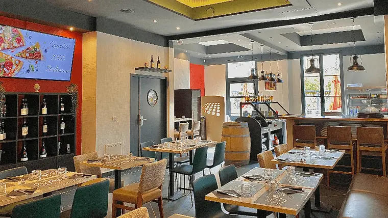 découvrez le meilleur food court à melun : une variété de restaurants et de cuisines du monde, des plats savoureux pour tous les goûts, dans un cadre convivial. parfait pour un repas rapide ou en famille !