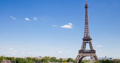 130 ans après les hommes, les noms de 72 femmes scientifiques vont être inscrits sur la tour Eiffel