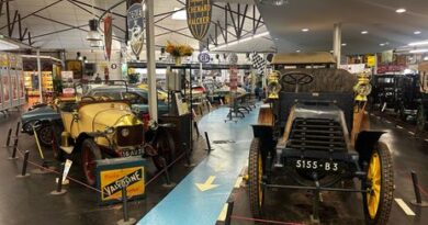 "Mon premier mot c'était voiture, pas maman", le musée de l'automobile de Valençay attire de plus en plus de passionnés