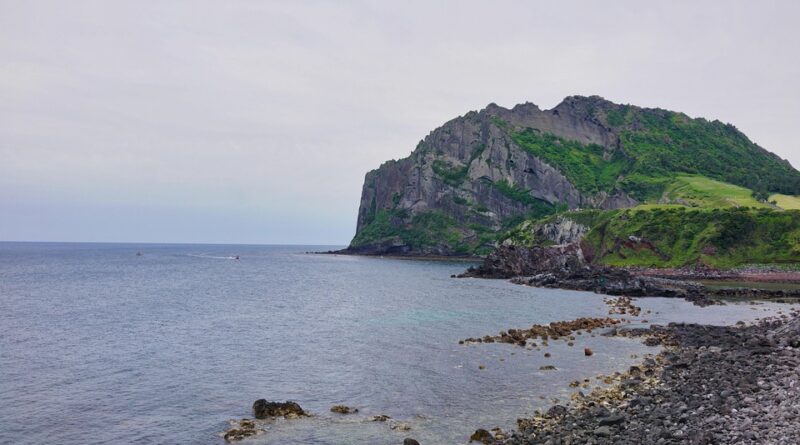Corse, Ajaccio, Bastia, mountain, beach, sea, cliff, village, maquis, landscape