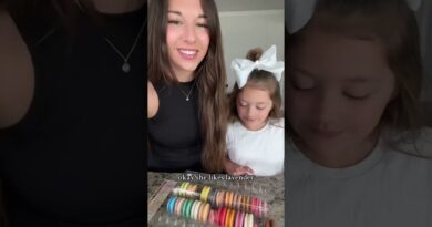 @ashleeybjaames and her daughter tried our macarons—and it was love at first bite for both of them!