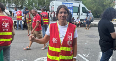 A Lyon, 320 salariés de l’énergie en colère devant Enedis : "Ce n'est que le début"